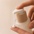 Bild in Galerie-Betrachter laden, Moisturize and Smooth - Light Creme | MedandSkin
